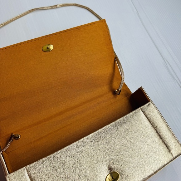Vintage Elegant Gold Women's Shoulder bag purse - Picture 3 of 11